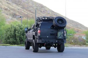 Toyota Tundra CrewMax 4x4 Zombie Apocalypse 2013 года 